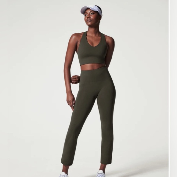 SPANX Booty Boost Ankle Flare - Picture 5 of 10